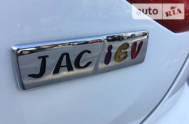Позашляховик / Кросовер JAC iEV7S 2019 в 