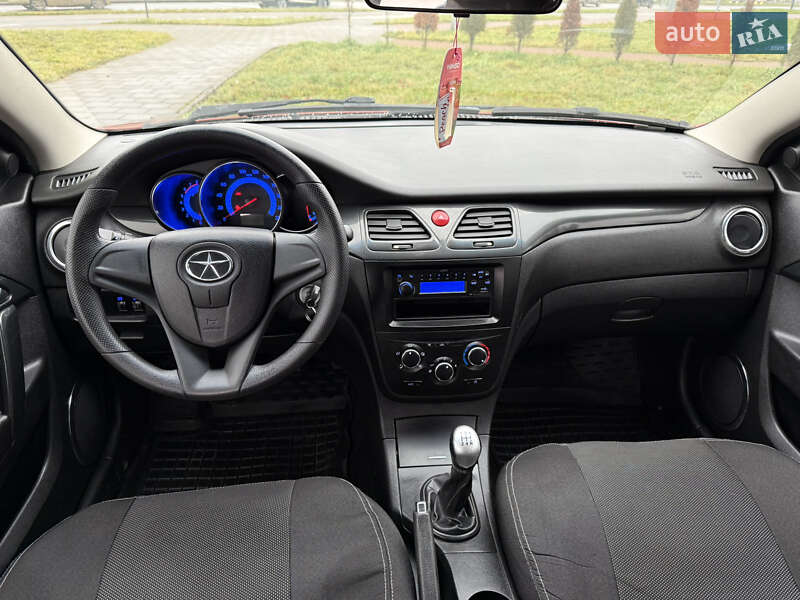 Седан JAC J5 2014 в Львові