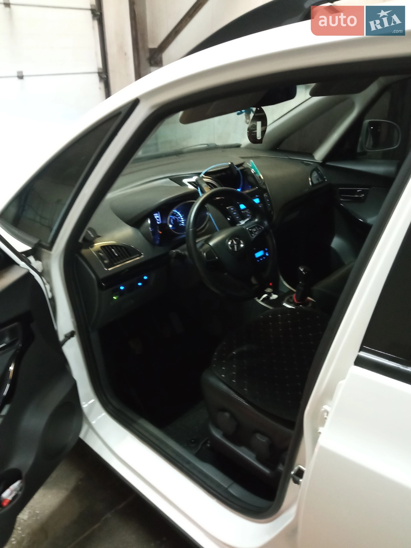 2015 JAC J6 (Heyue RS) - мініатюра 21