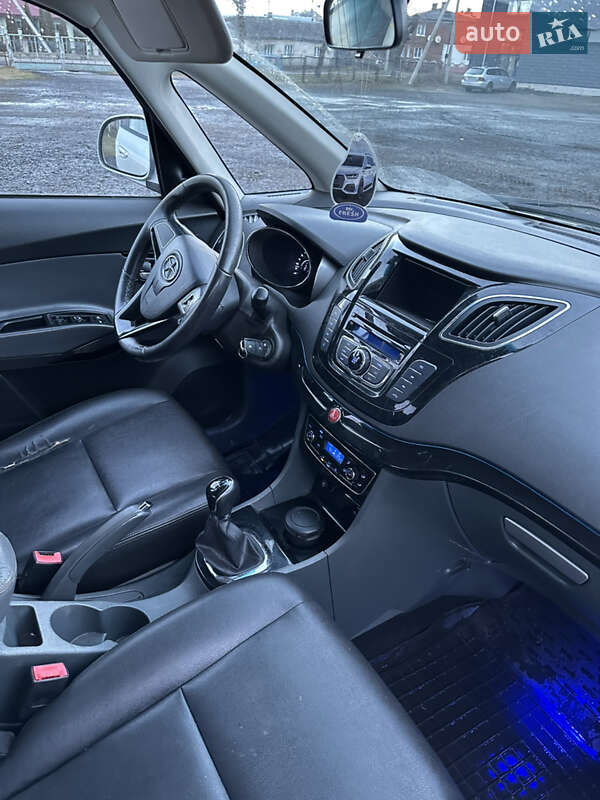 Мінівен JAC J6 2016 в Маневичах