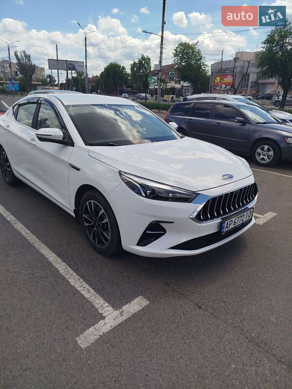 Лифтбек JAC J7 2021 в Кривом Роге