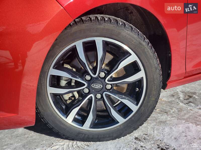 Лифтбек JAC J7 2021 в Кривом Роге