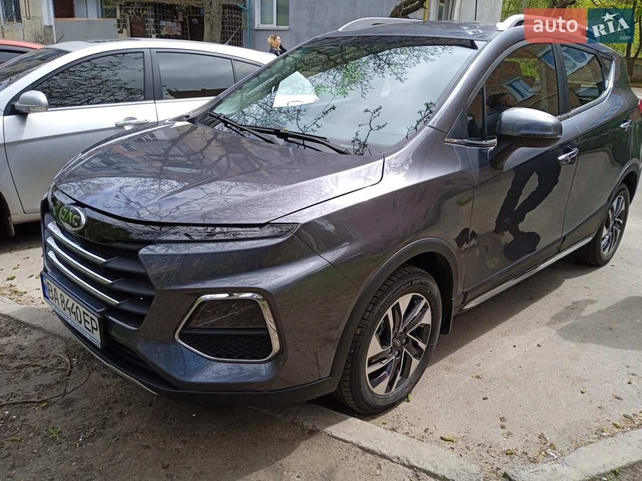 обтяження по авто банком знято 02.12 2025. Проведено антикорозійну обробку днища, колісних арок та 
дверей, в наявності два комплекти резини (зимова та літня)