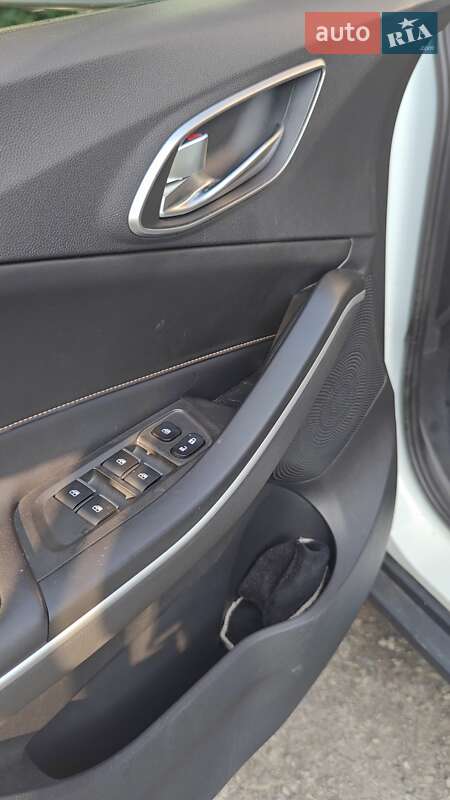 Позашляховик / Кросовер JAC S4 2021 в Івано-Франківську фото 8 Позашляховик / Кросовер JAC S4 2021 в Івано-Франківську