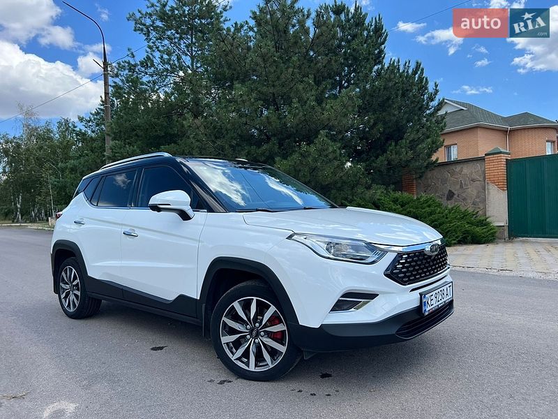 JAC S4, photos from the listing