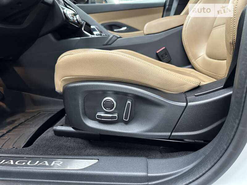 Внедорожник / Кроссовер Jaguar E-Pace 2021 в Харькове