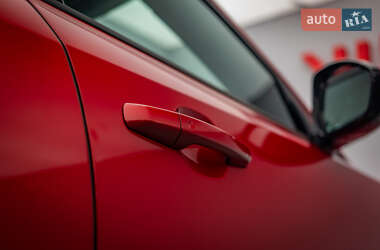 Внедорожник / Кроссовер Jaguar E-Pace 2018 в 