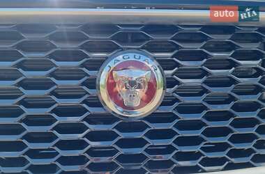 Внедорожник / Кроссовер Jaguar E-Pace 2017 в 