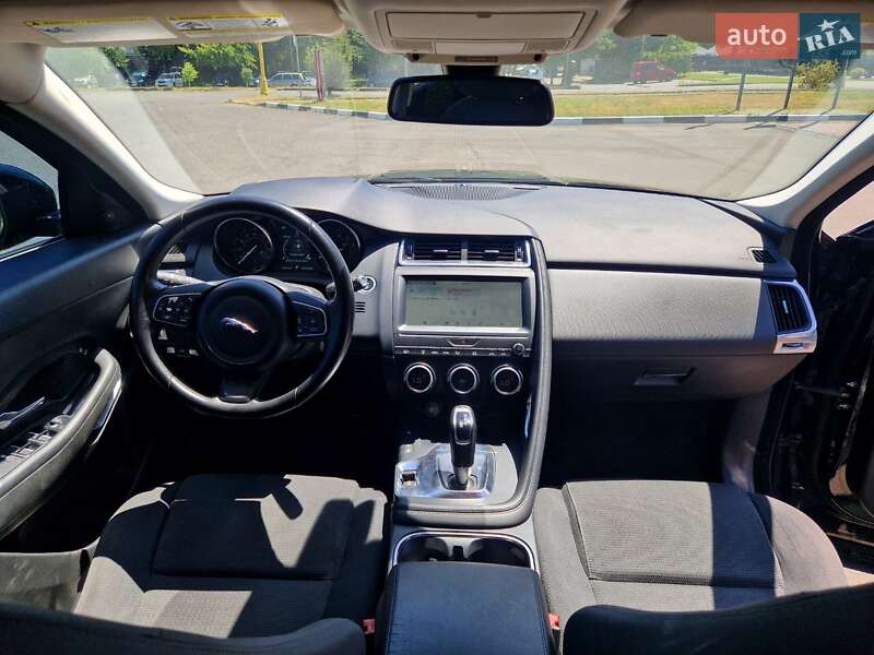 Внедорожник / Кроссовер Jaguar E-Pace 2018 в 