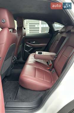 Позашляховик / Кросовер Jaguar E-Pace 2021 в 