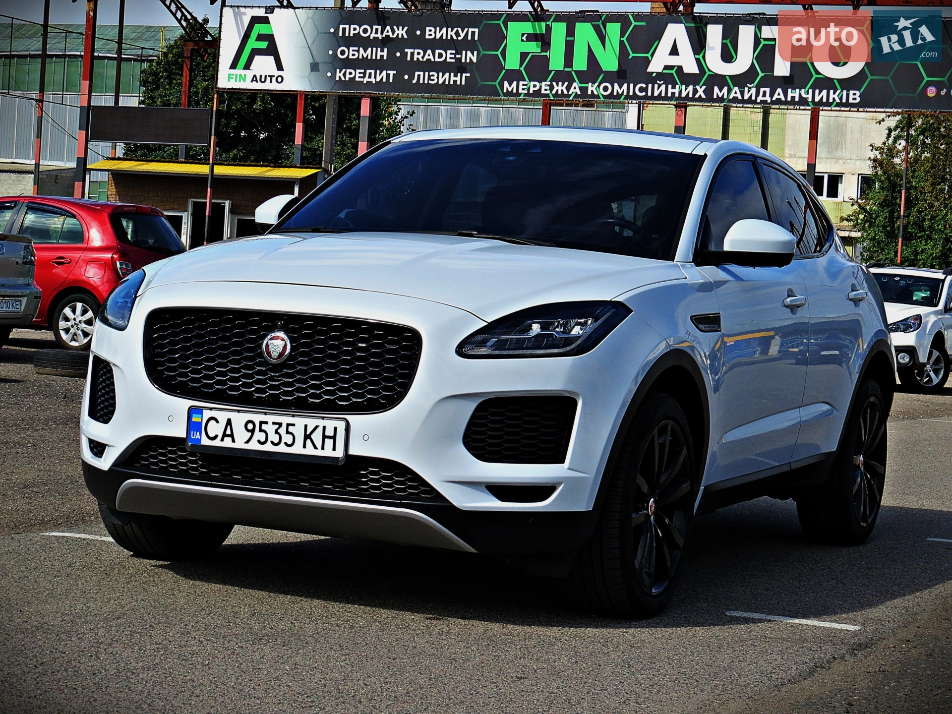 2018 Jaguar E-Pace - фото 1