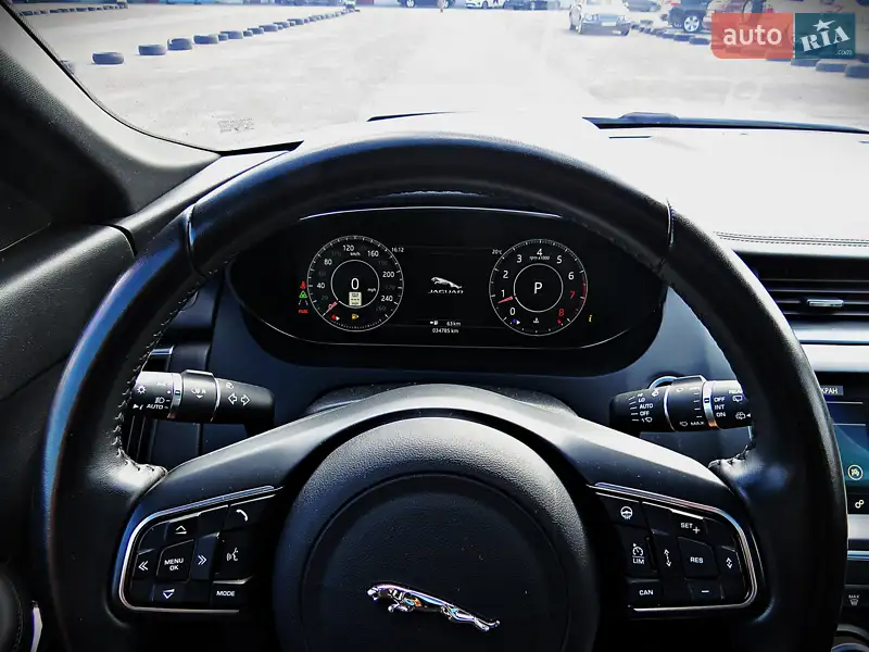 Jaguar E-Pace 2018 VIN SADFJ2FXXK1Z42338 фото оголошення 13 з 62