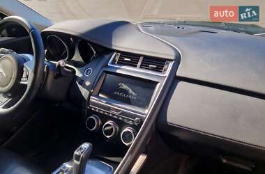 Внедорожник / Кроссовер Jaguar E-Pace 2019 в 