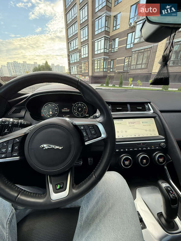 Позашляховик / Кросовер Jaguar E-Pace 2019 в Києві