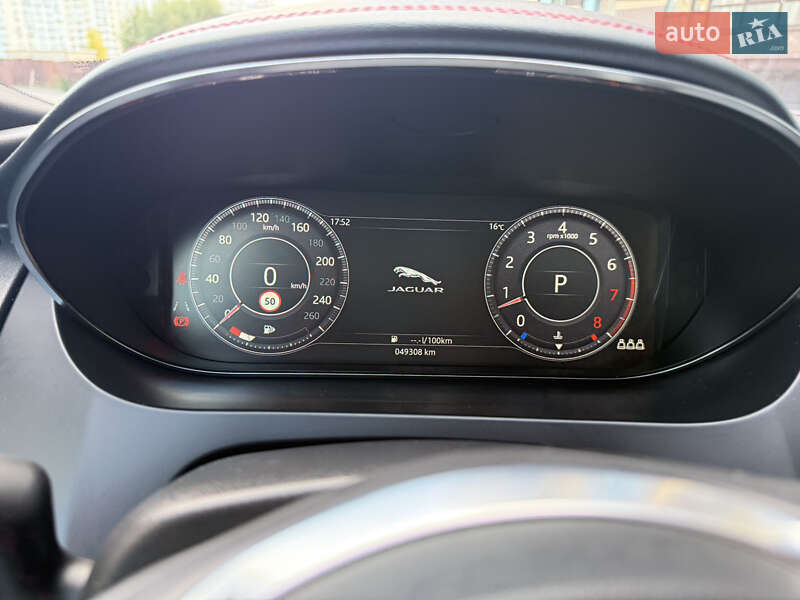 Позашляховик / Кросовер Jaguar E-Pace 2019 в Києві