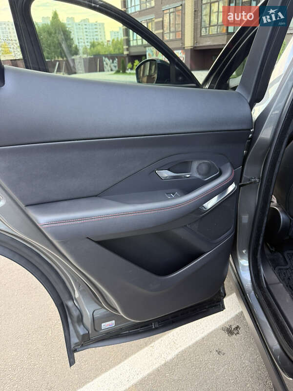 Внедорожник / Кроссовер Jaguar E-Pace 2019 в Киеве