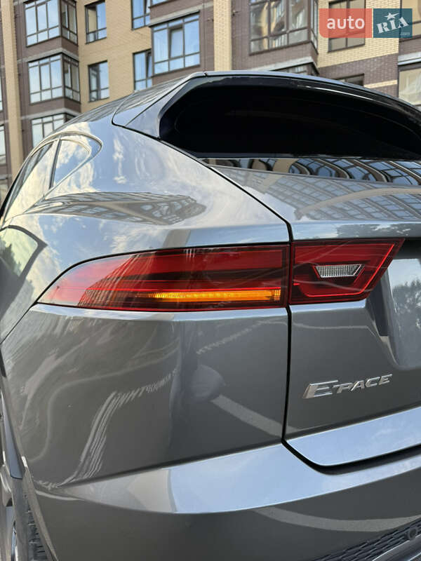Позашляховик / Кросовер Jaguar E-Pace 2019 в Києві