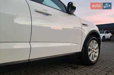 Позашляховик / Кросовер Jaguar E-Pace 2019 в 