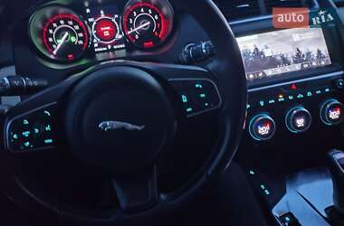 Позашляховик / Кросовер Jaguar E-Pace 2019 в 