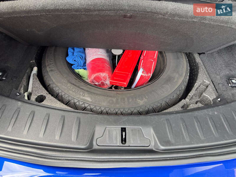 Внедорожник / Кроссовер Jaguar E-Pace 2018 в Киеве фото 28 Внедорожник / Кроссовер Jaguar E-Pace 2018 в Киеве