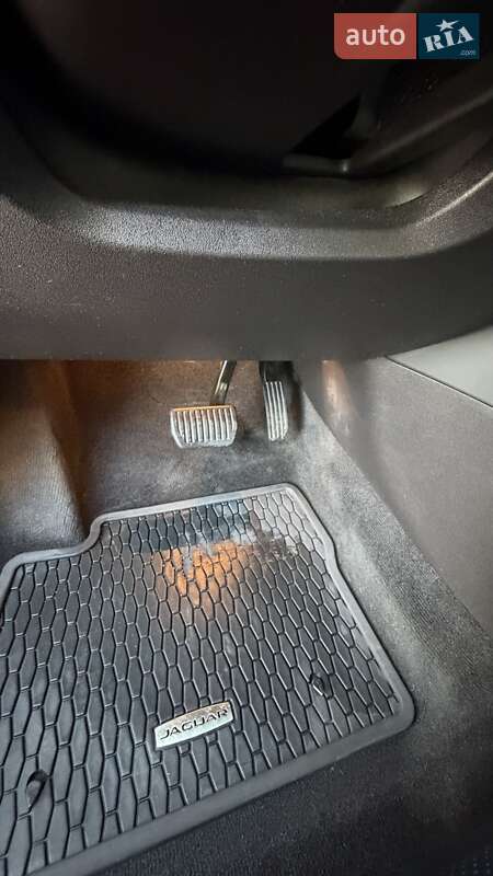 Позашляховик / Кросовер Jaguar E-Pace 2017 в Києві