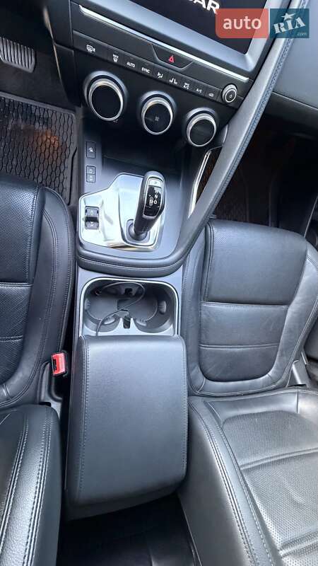 Позашляховик / Кросовер Jaguar E-Pace 2017 в Києві