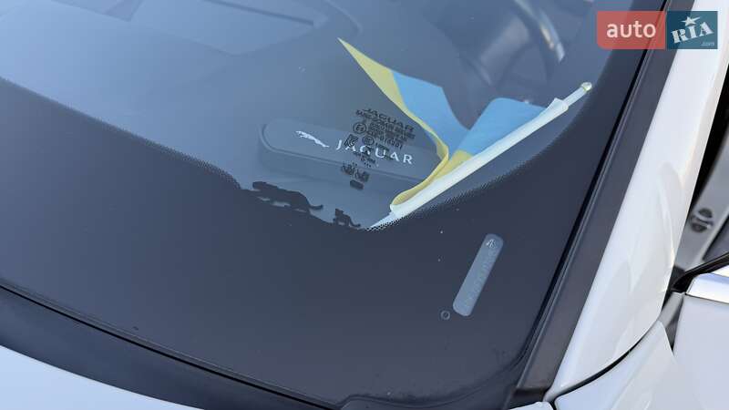 Позашляховик / Кросовер Jaguar E-Pace 2017 в Києві