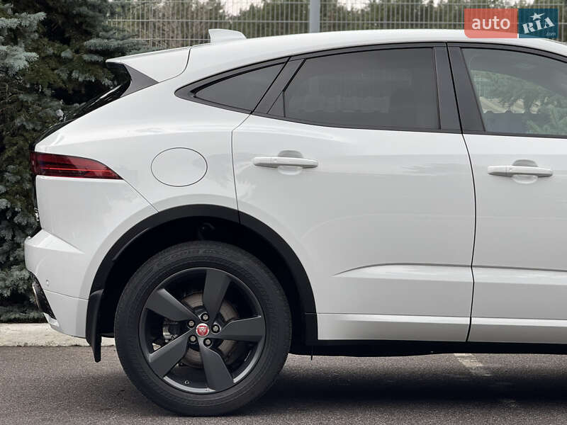 Позашляховик / Кросовер Jaguar E-Pace 2019 в Києві