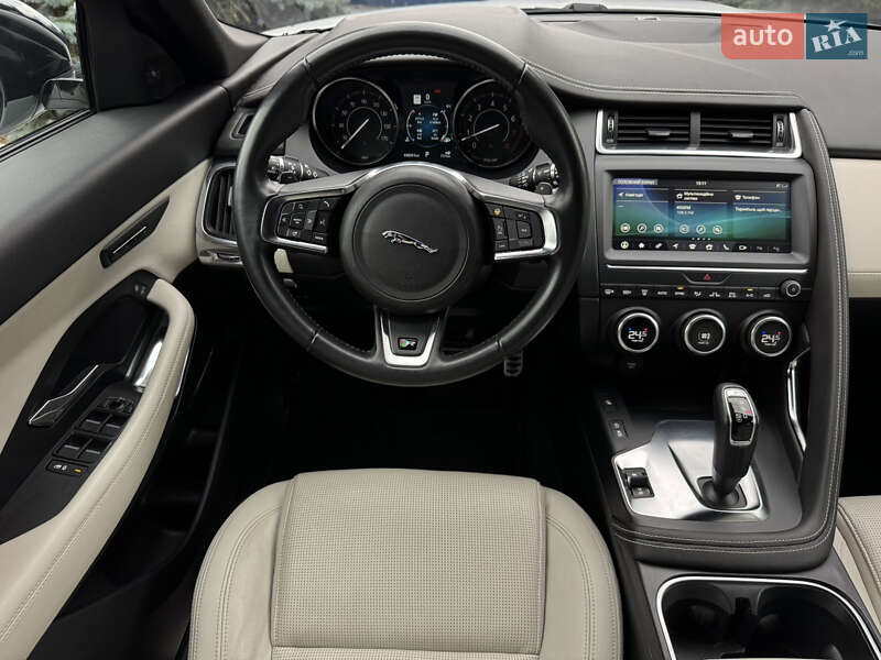Позашляховик / Кросовер Jaguar E-Pace 2019 в Києві