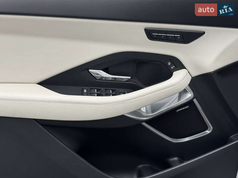 Позашляховик / Кросовер Jaguar E-Pace 2019 в Києві