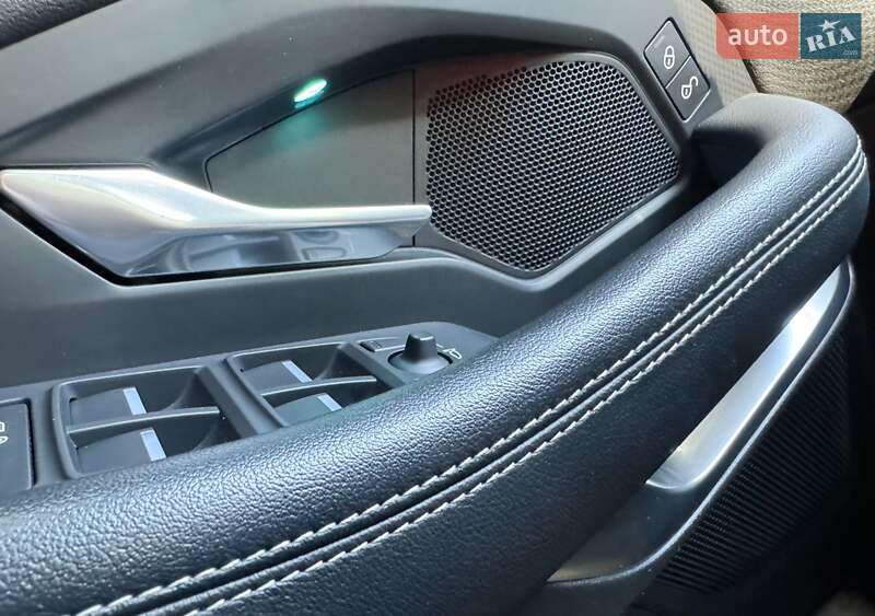 Позашляховик / Кросовер Jaguar E-Pace 2020 в Чернівцях