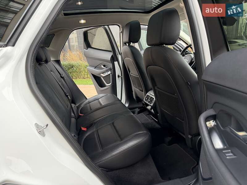 Внедорожник / Кроссовер Jaguar E-Pace 2020 в Киеве