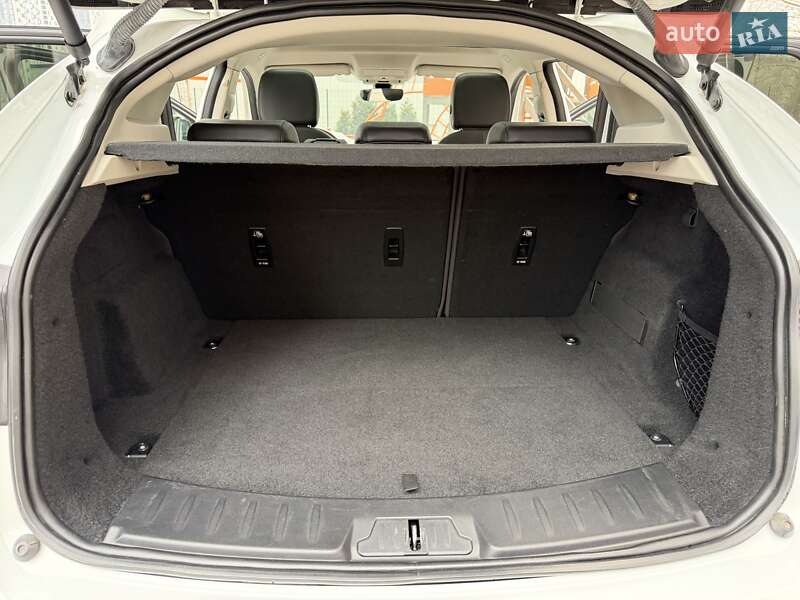 Внедорожник / Кроссовер Jaguar E-Pace 2020 в Киеве