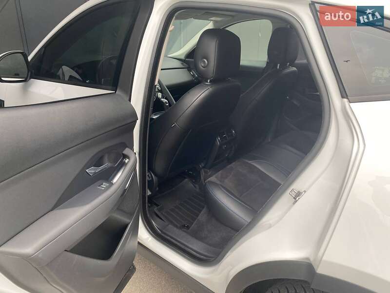 Внедорожник / Кроссовер Jaguar E-Pace 2018 в Киеве фото 13 Внедорожник / Кроссовер Jaguar E-Pace 2018 в Киеве
