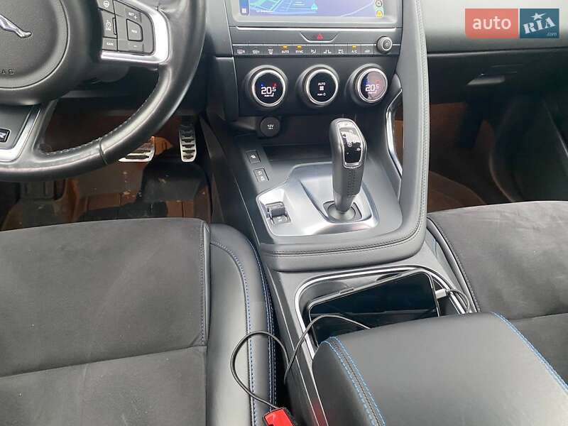 Внедорожник / Кроссовер Jaguar E-Pace 2018 в Киеве фото 16 Внедорожник / Кроссовер Jaguar E-Pace 2018 в Киеве