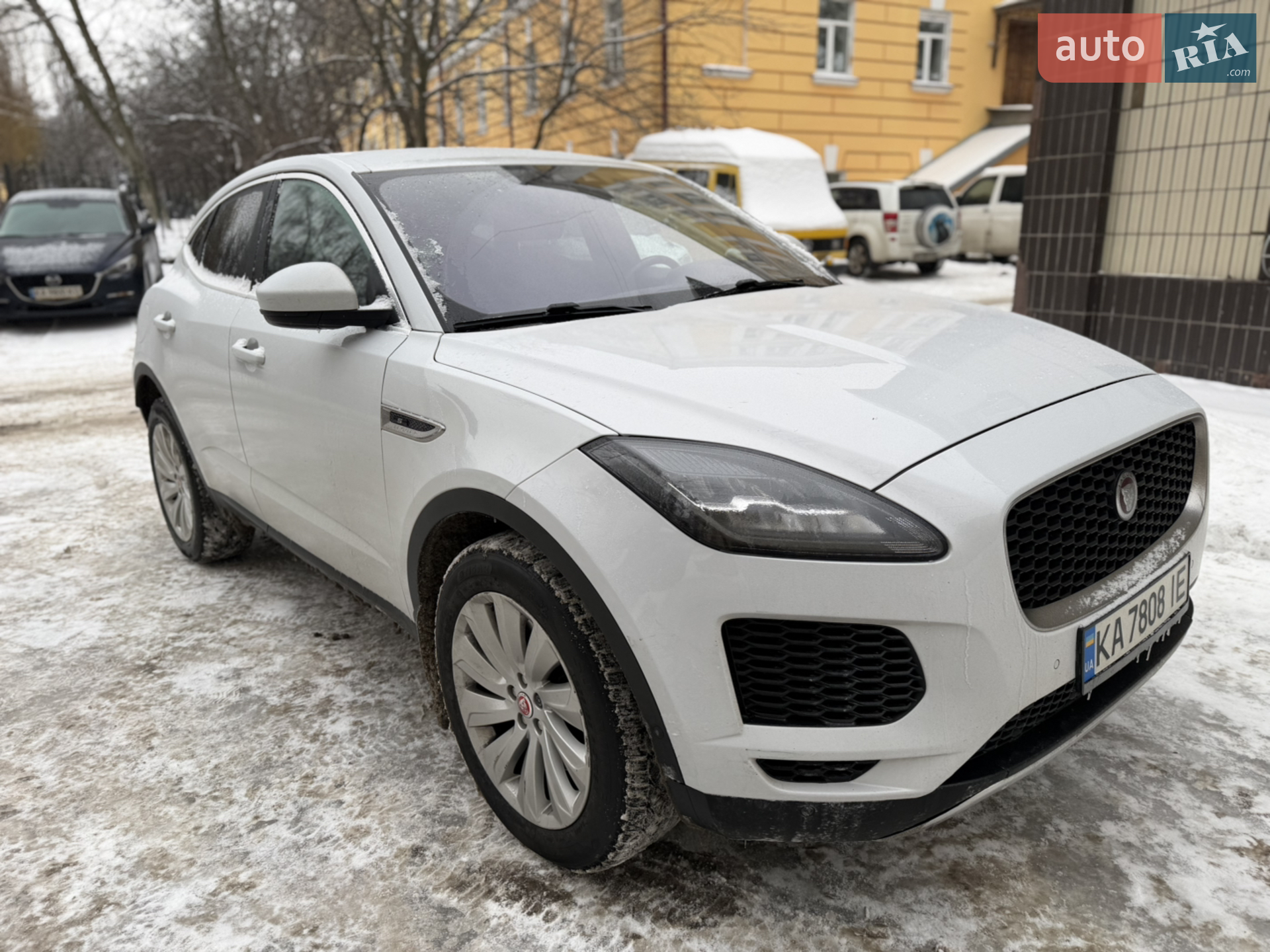2017 Jaguar E-Pace - фото 1