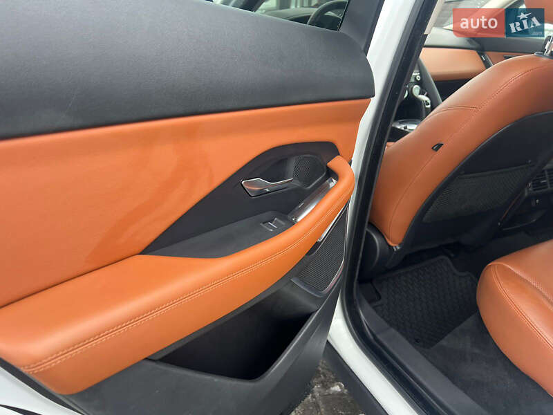 Позашляховик / Кросовер Jaguar E-Pace 2019 в Тернополі