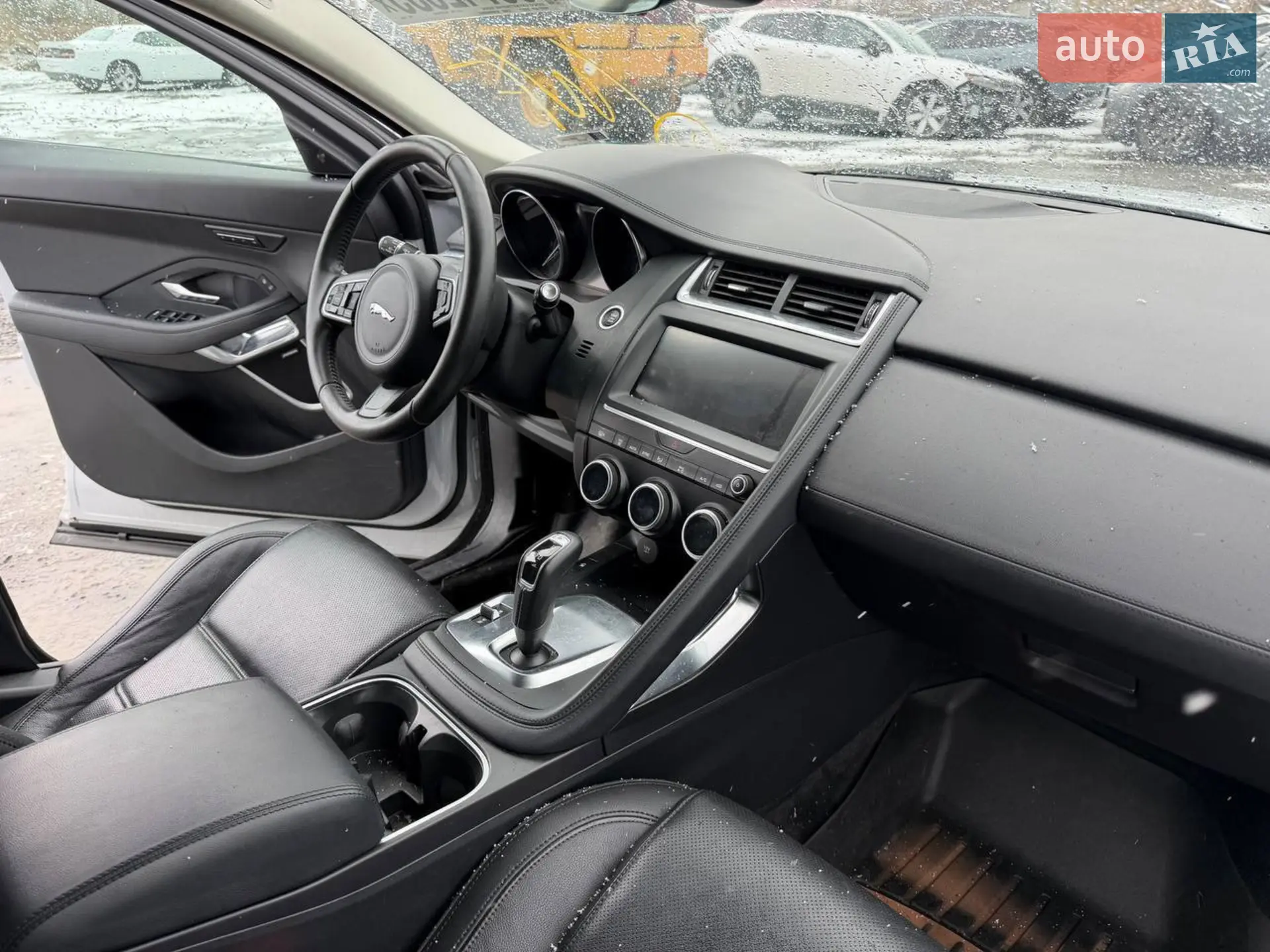 2019 Jaguar E-Pace - мініатюра 15