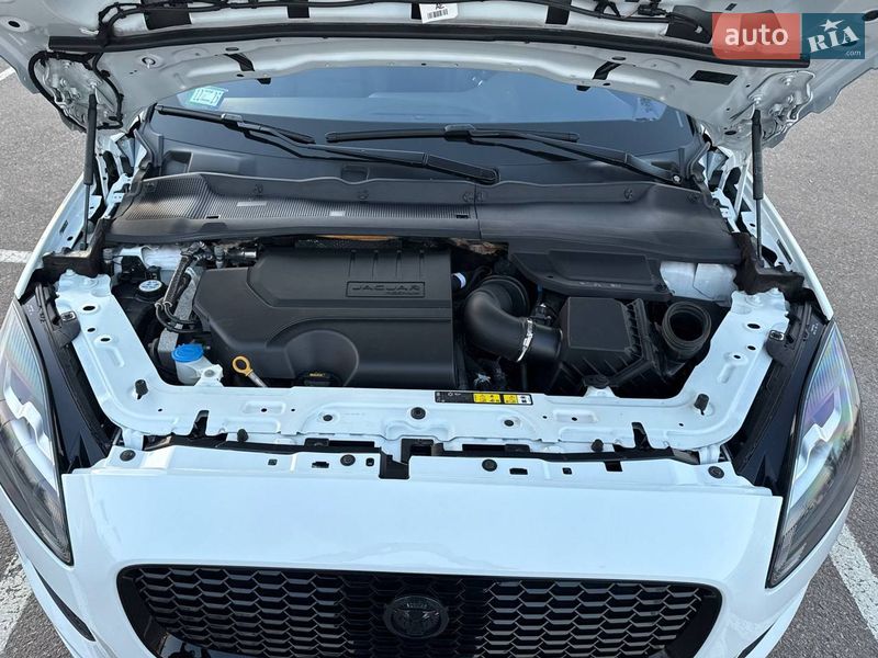 Внедорожник / Кроссовер Jaguar E-Pace 2019 в Киеве