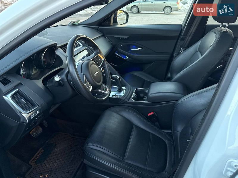Позашляховик / Кросовер Jaguar E-Pace 2019 в Києві
