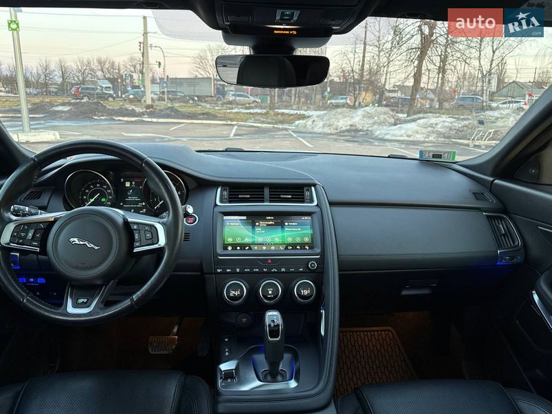 Позашляховик / Кросовер Jaguar E-Pace 2019 в Києві