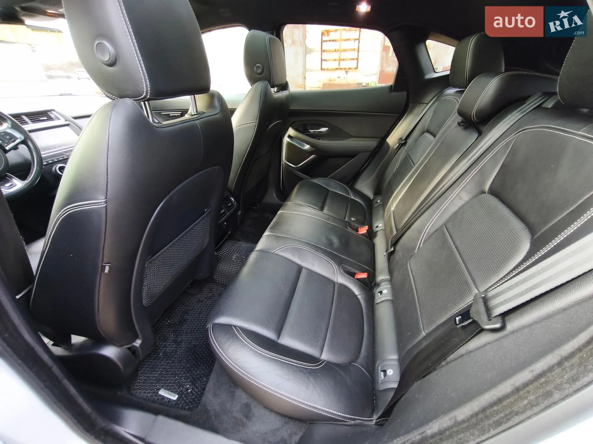 2018 Jaguar E-Pace - мініатюра 29