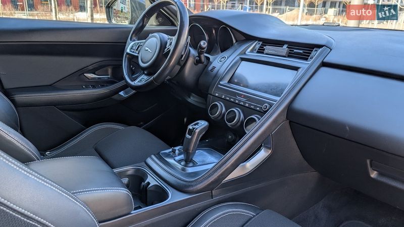 Внедорожник / Кроссовер Jaguar E-Pace 2019 в Киеве