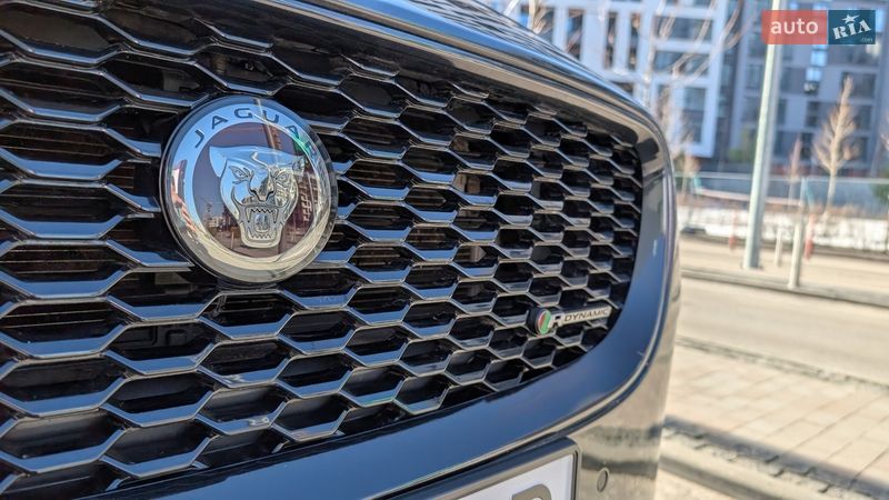 Внедорожник / Кроссовер Jaguar E-Pace 2019 в Киеве