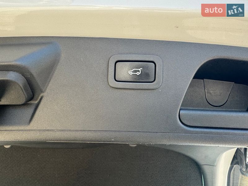 Позашляховик / Кросовер Jaguar E-Pace 2019 в Києві фото 17 Позашляховик / Кросовер Jaguar E-Pace 2019 в Києві