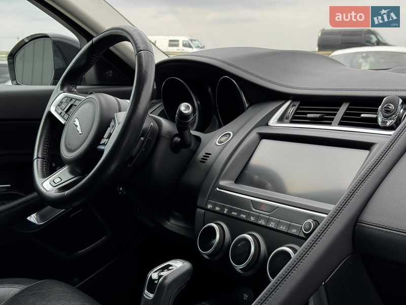 Позашляховик / Кросовер Jaguar E-Pace 2018 в Львові