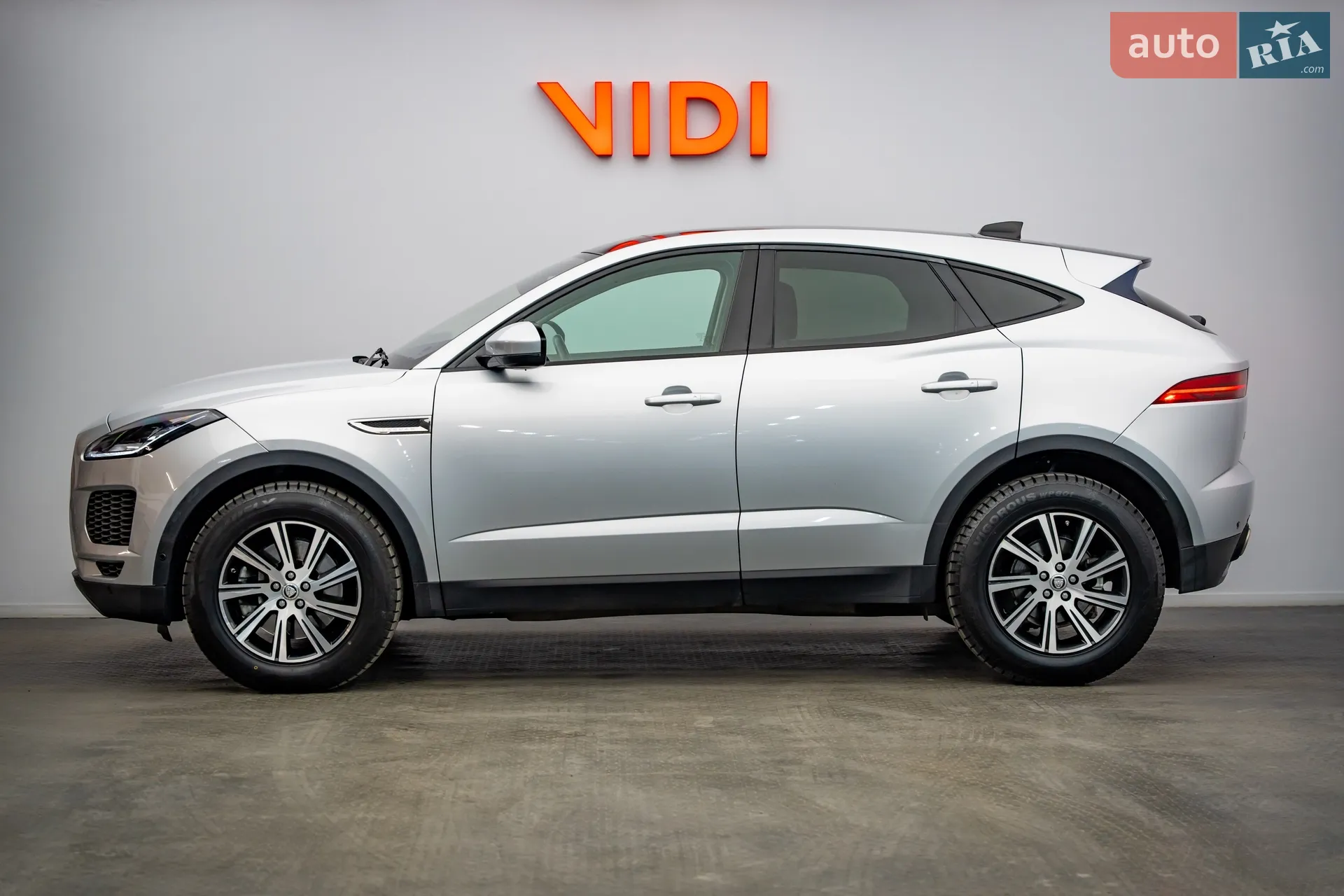 2019 Jaguar E-Pace - мініатюра 3