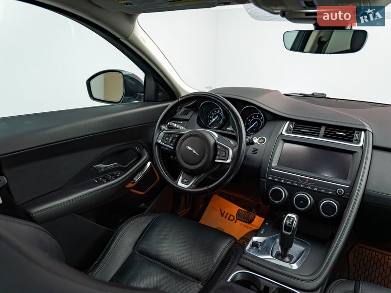 Позашляховик / Кросовер Jaguar E-Pace 2019 в Києві