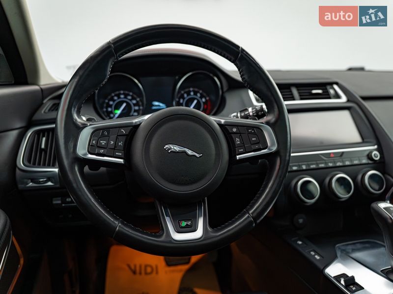 Позашляховик / Кросовер Jaguar E-Pace 2019 в Києві