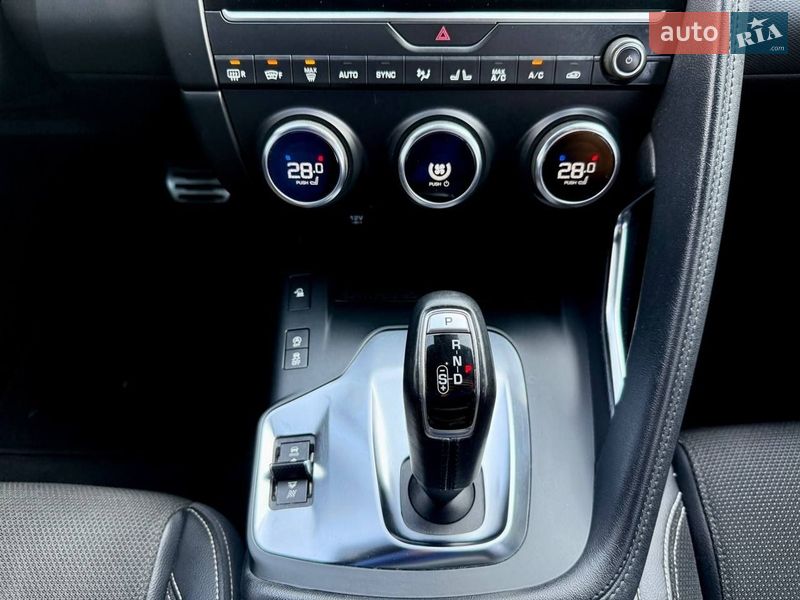 Позашляховик / Кросовер Jaguar E-Pace 2019 в Києві